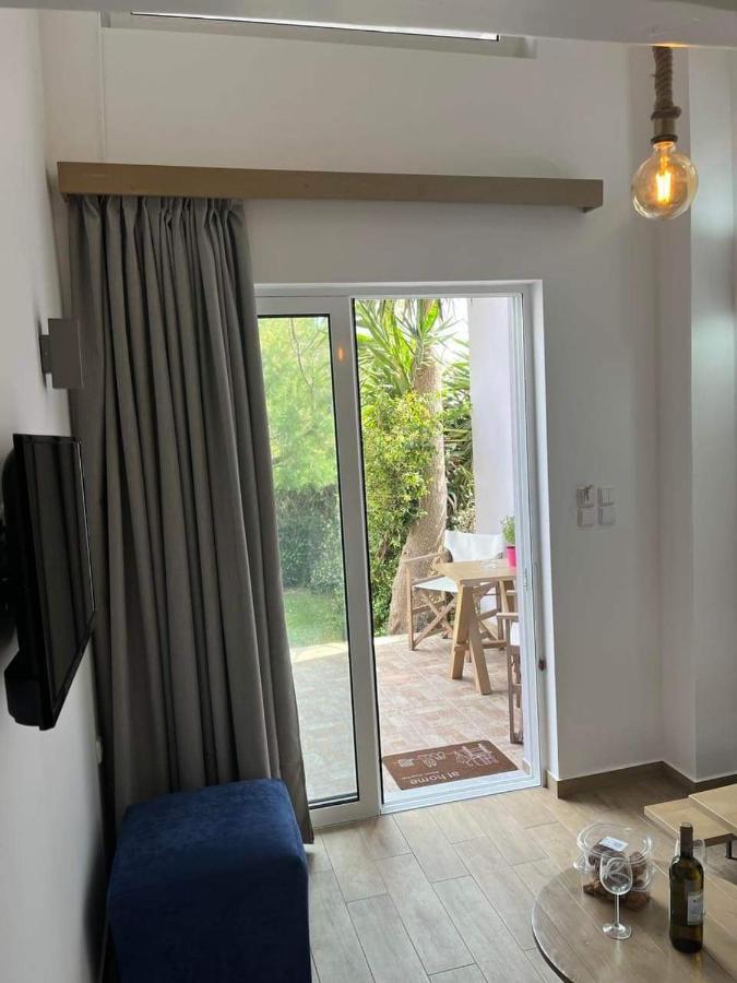 Oasis Rooms Karystos  Esterno foto